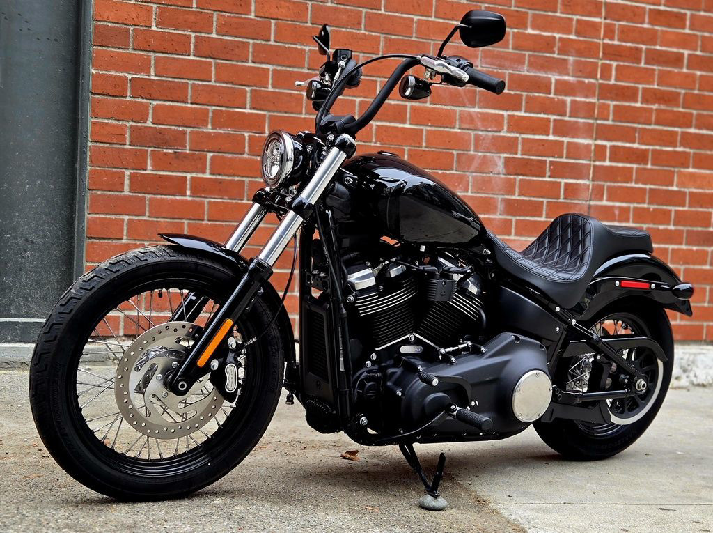 Street Bob®