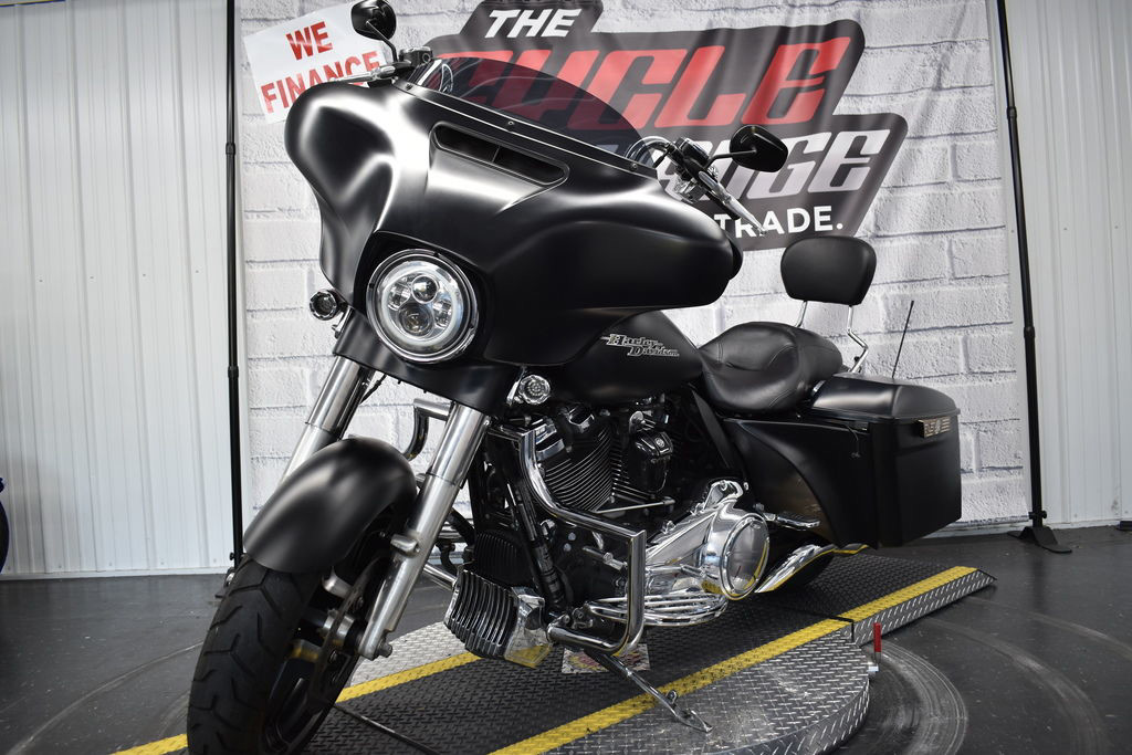 Street Glide® Special