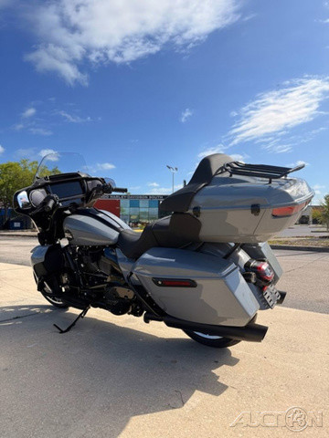 Street Glide® Limited