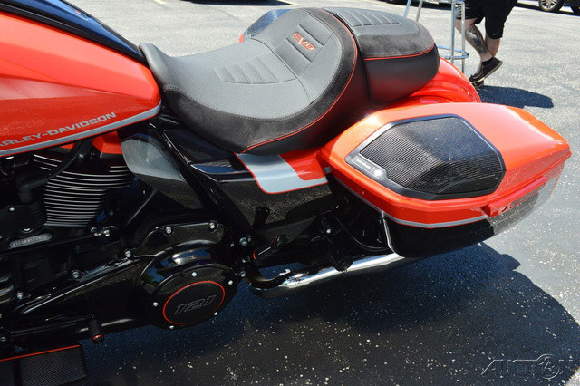 CVO® Road Glide®