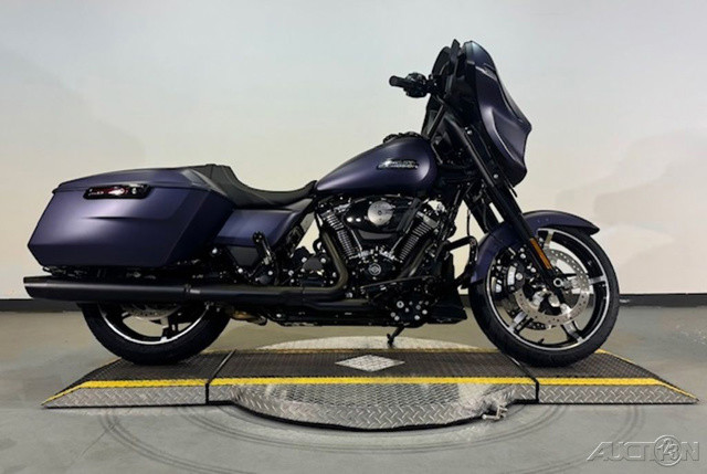 Street Glide®