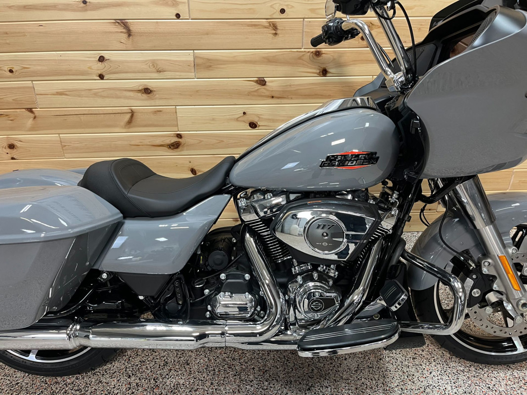 Road Glide®