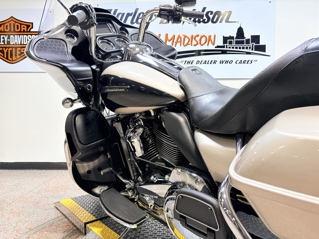 Road Glide® Ultra