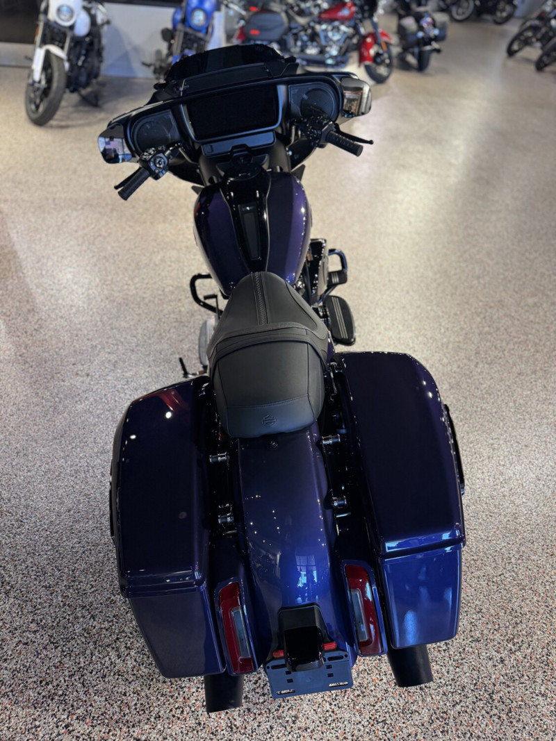 Street Glide®