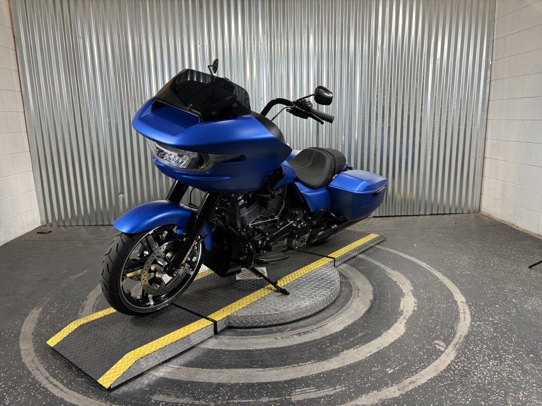 Road Glide®