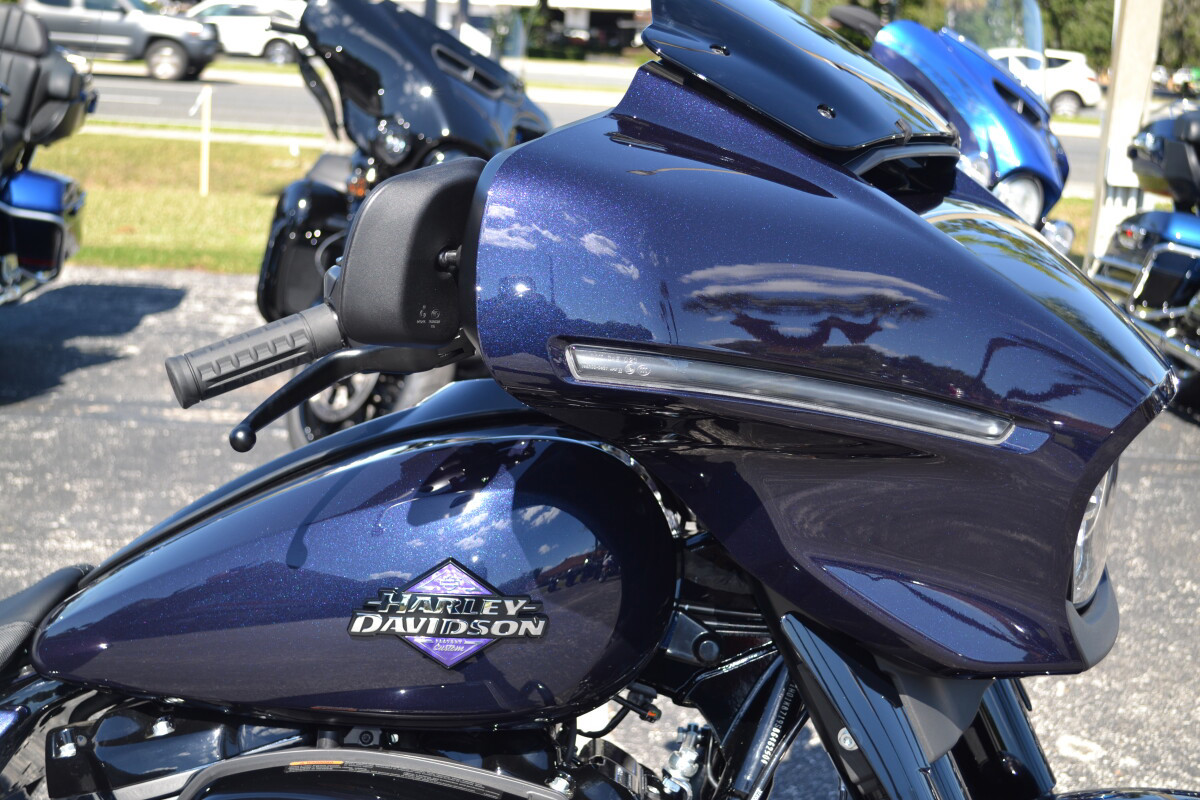 Street Glide®