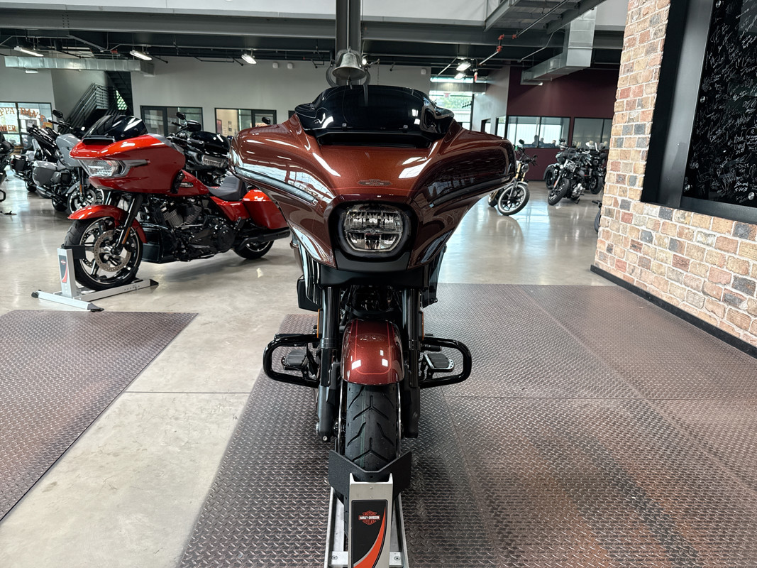 CVO® Street Glide®