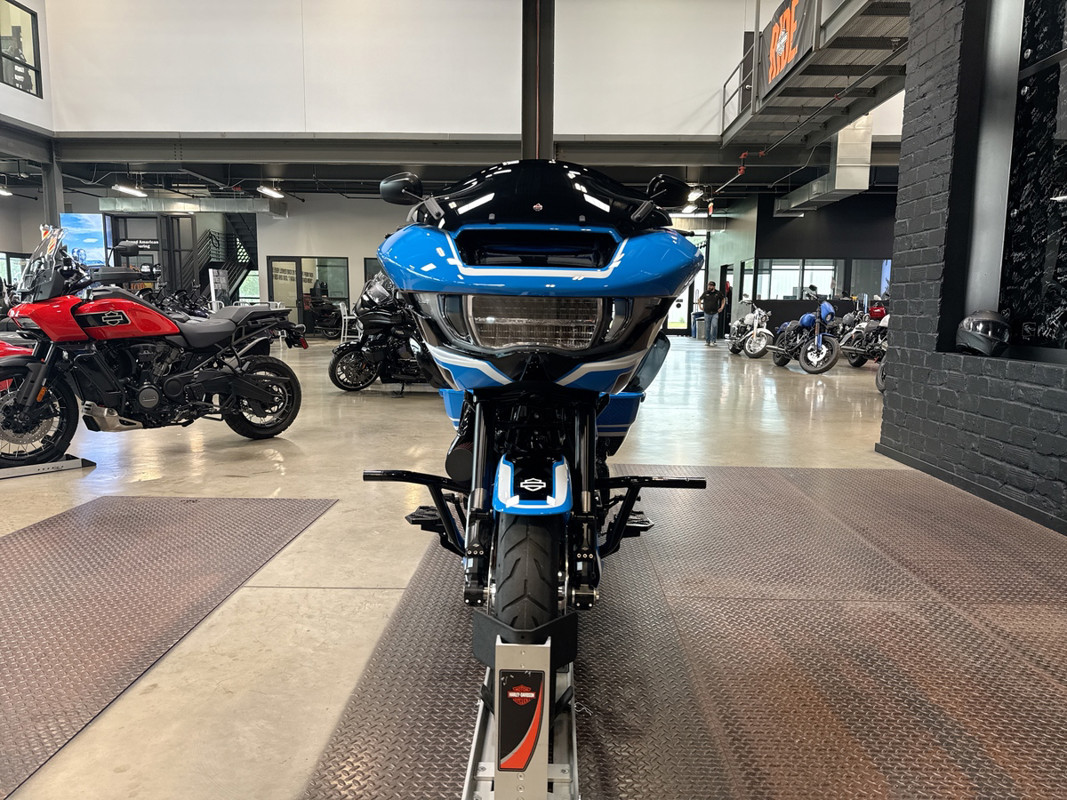 Road Glide®