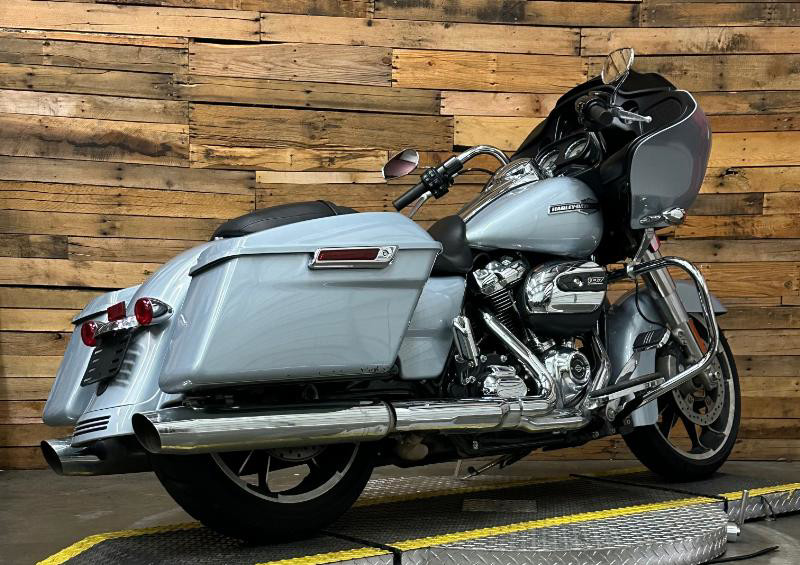 Road Glide®