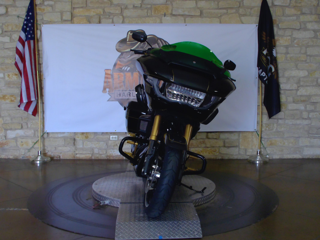 Road Glide®
