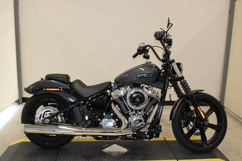 Street Bob®