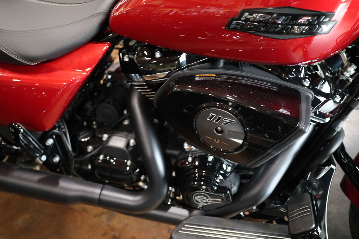 Street Glide®