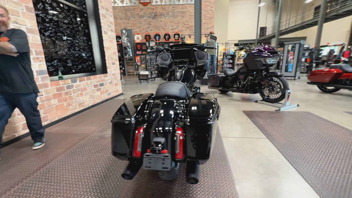 Road Glide®