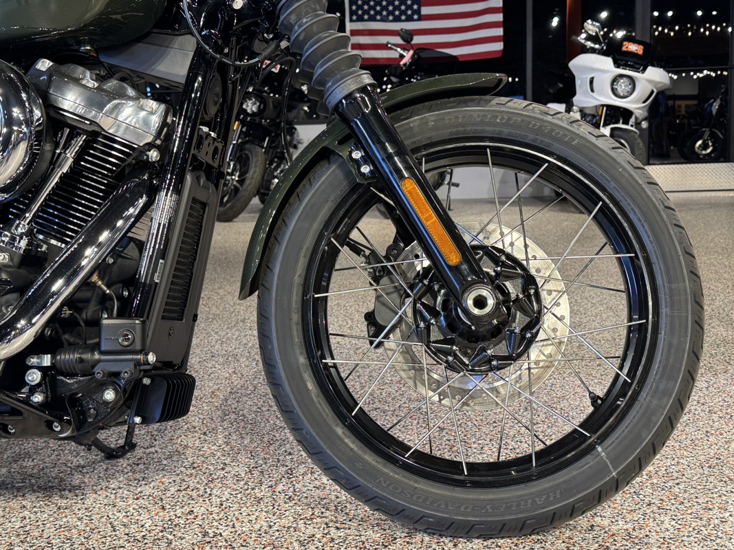 Street Bob®