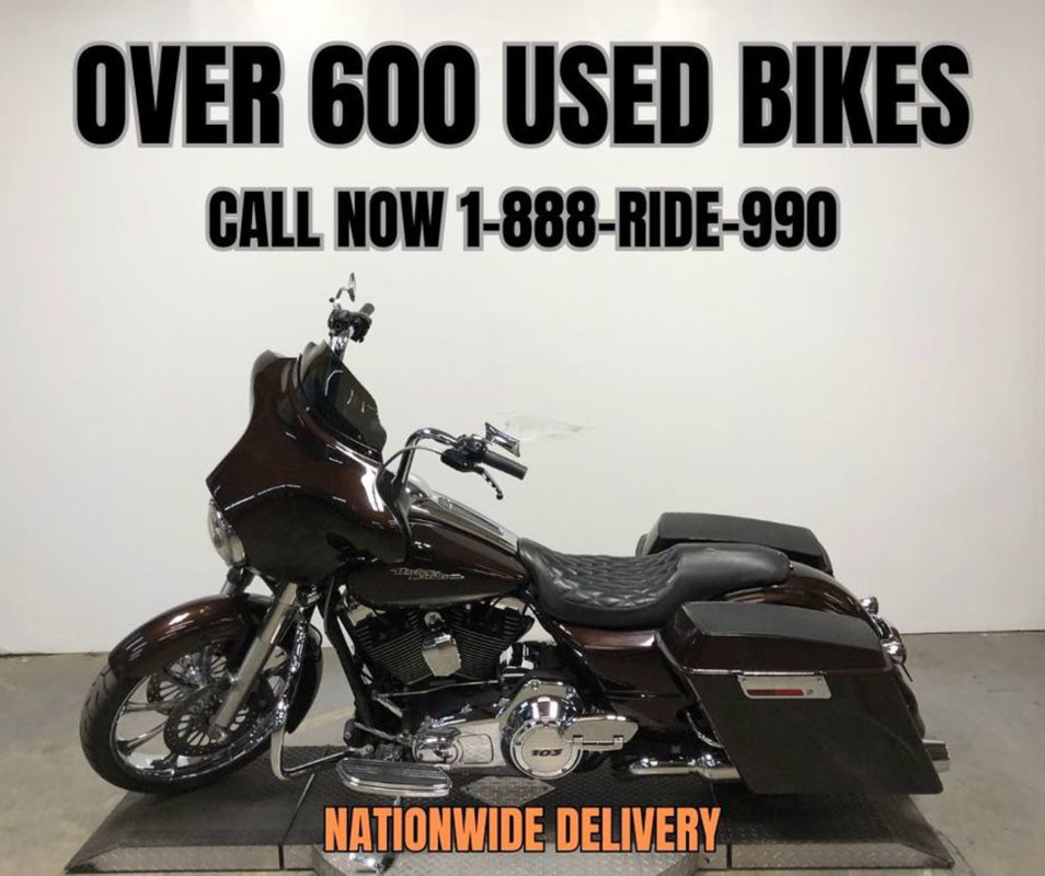 Street Glide®
