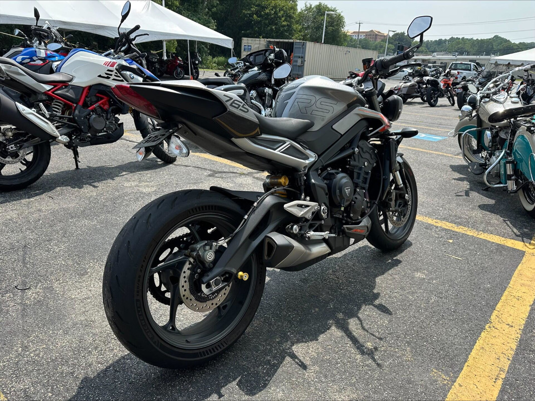 Street Triple RS
