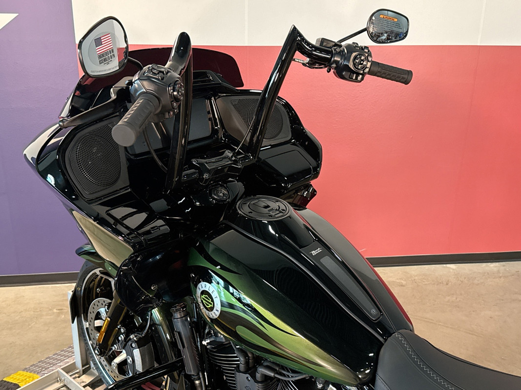 Road Glide®