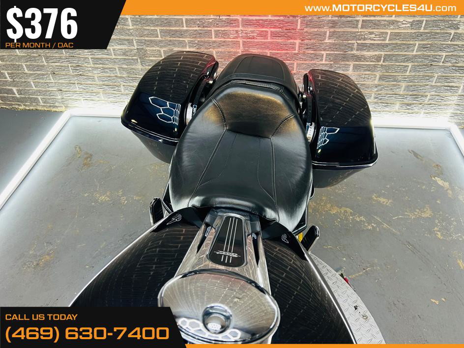 Street Glide®