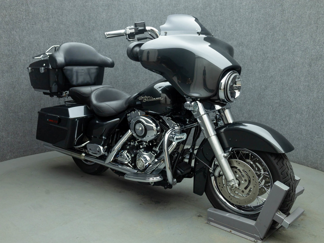 Street Glide®