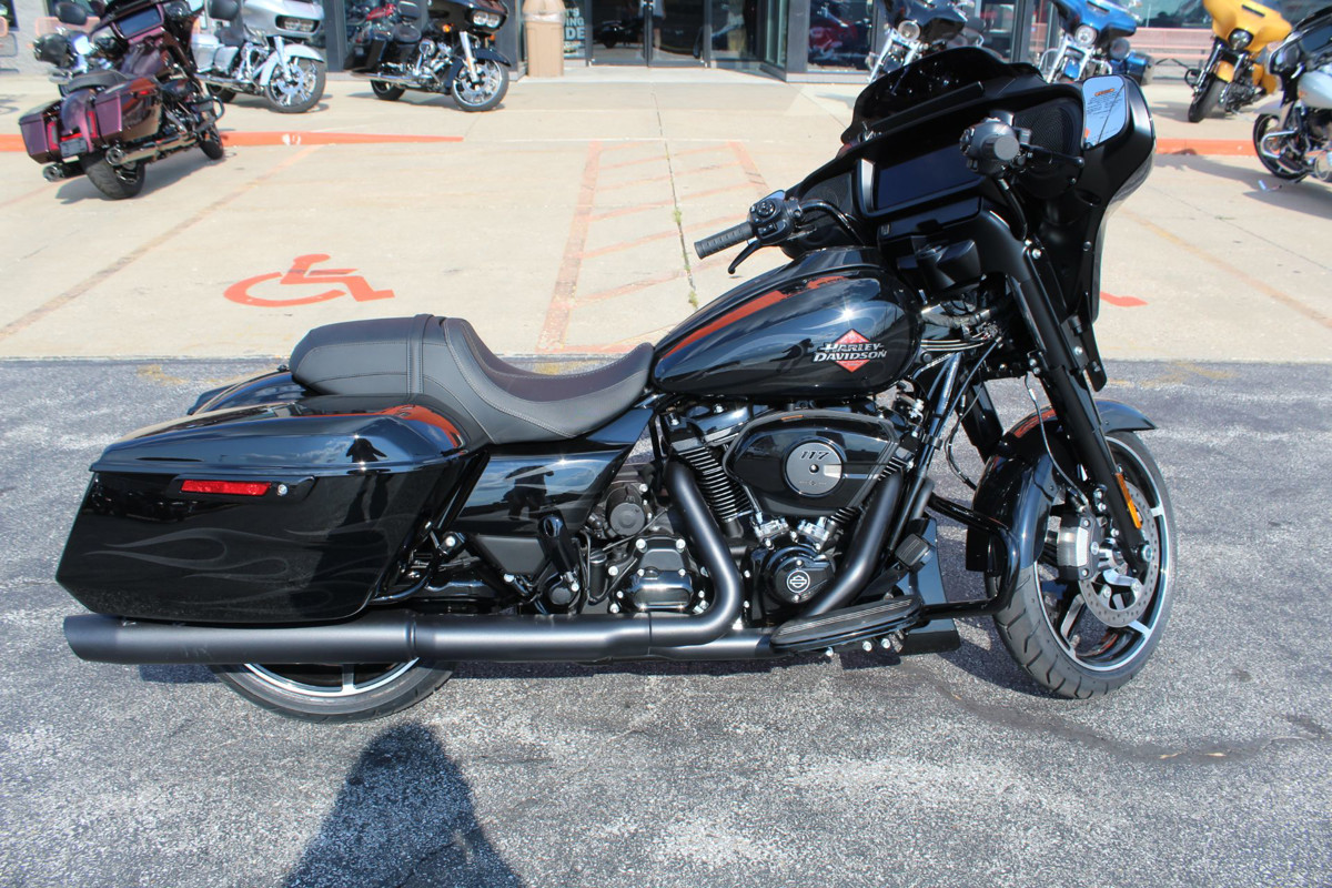 Street Glide®