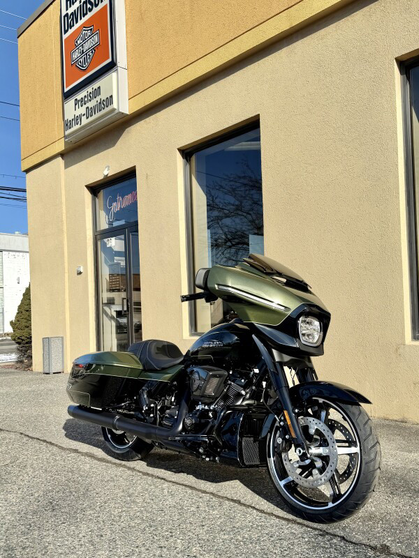 Street Glide®
