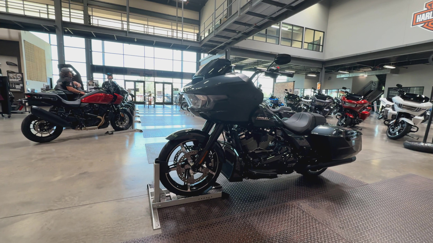 Road Glide®