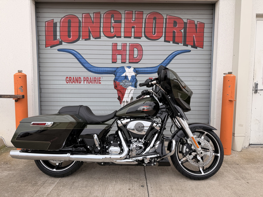 Street Glide®