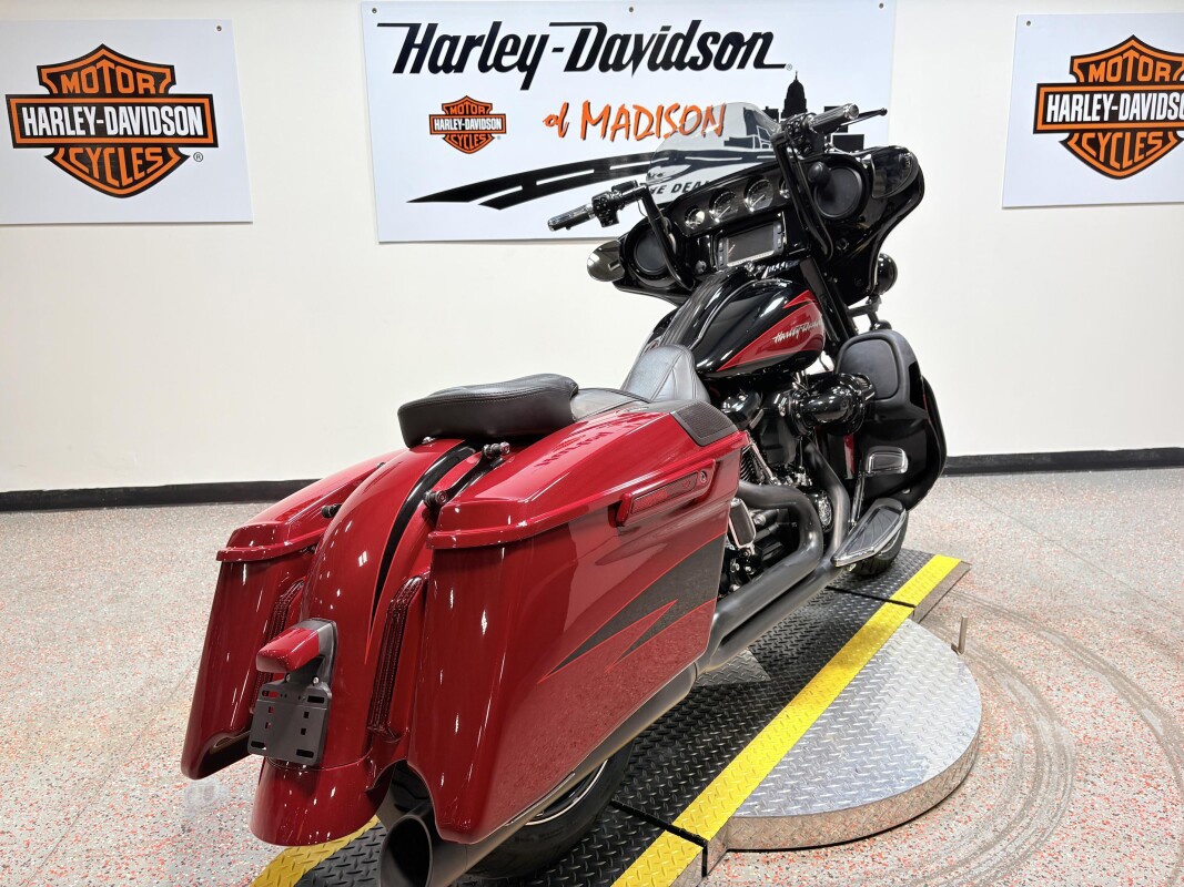 CVO® Street Glide®