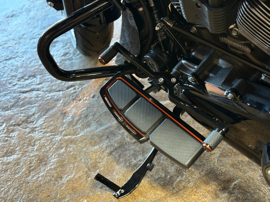 CVO® Road Glide®
