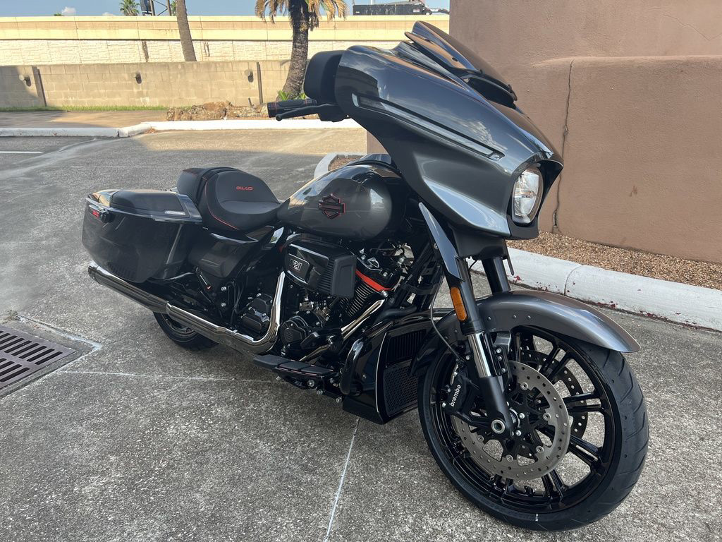 CVO® Street Glide®