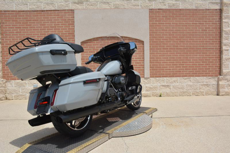 Street Glide® Ultra