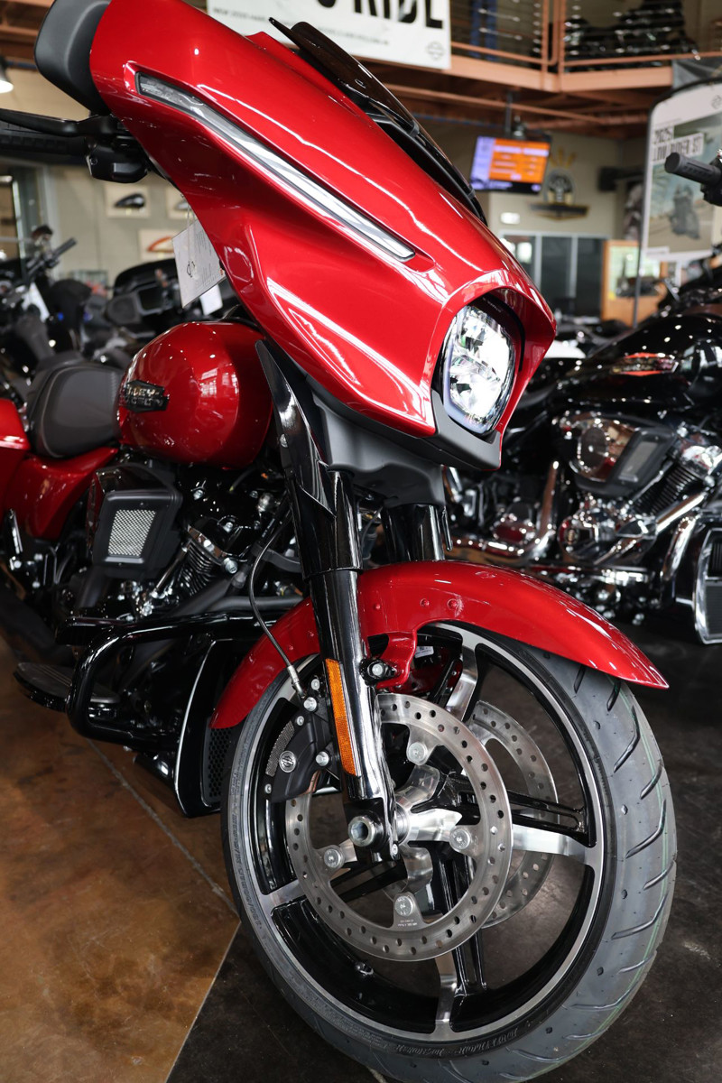 Street Glide®