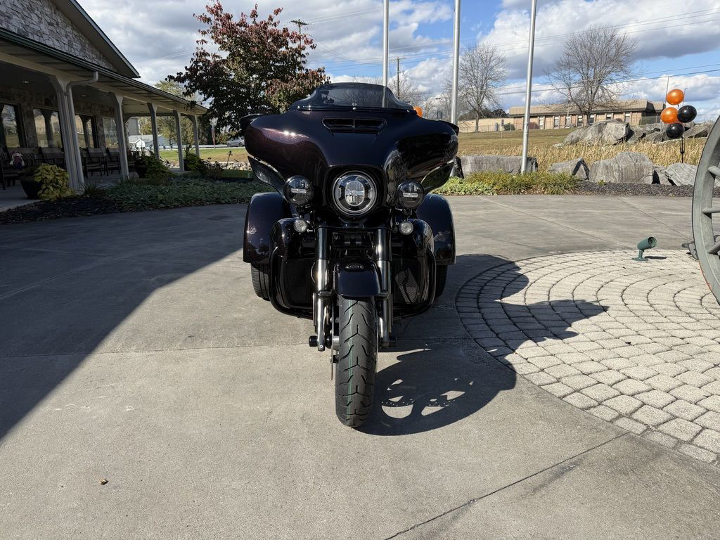 CVO® Tri Glide® Ultra