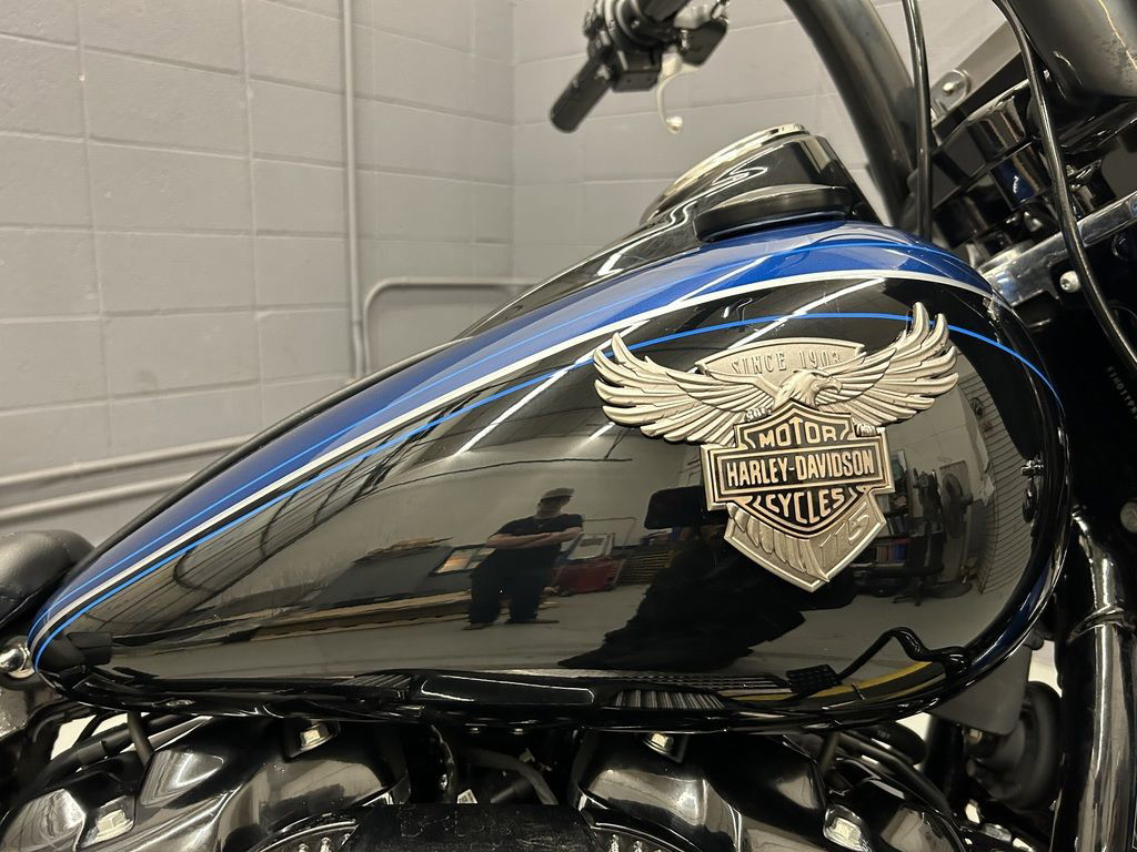 Softail® Heritage Classic 114 115th Anniversary