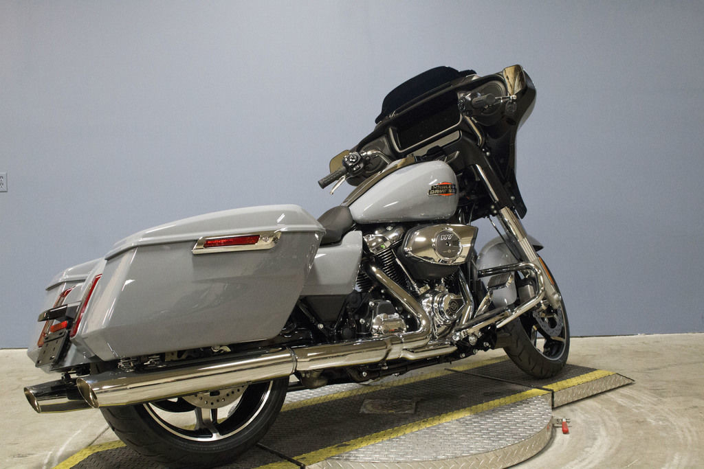 Street Glide®