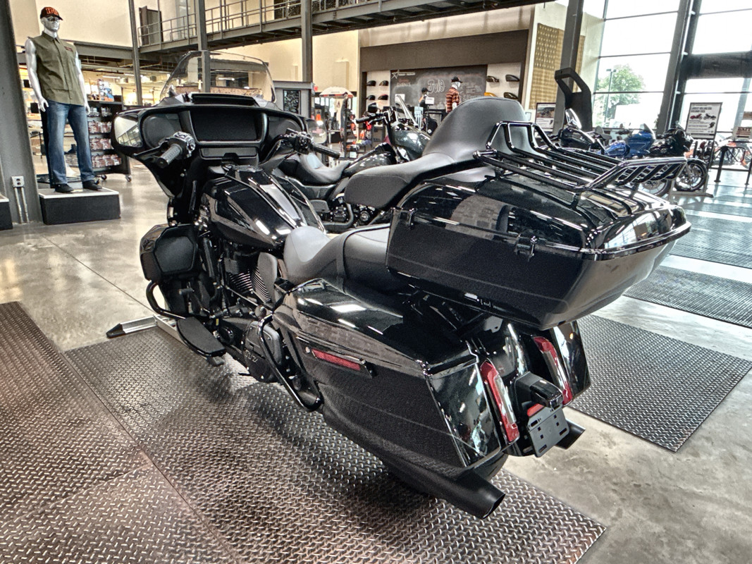 Street Glide® Ultra