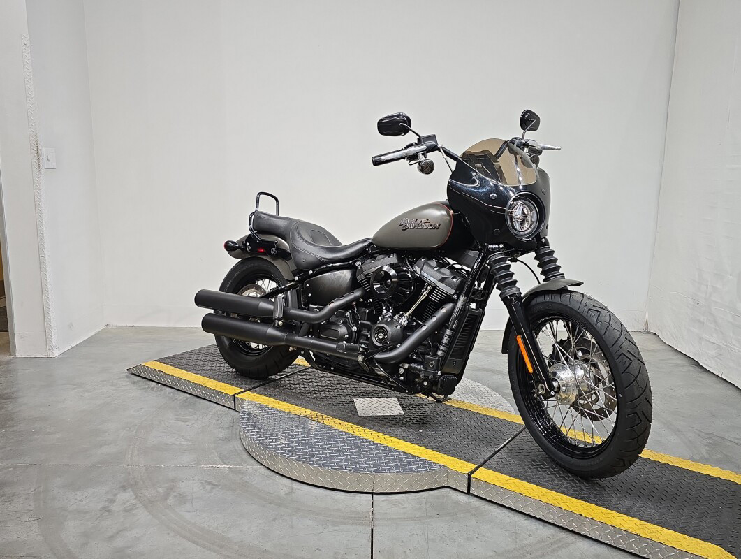 Softail® Street Bob®