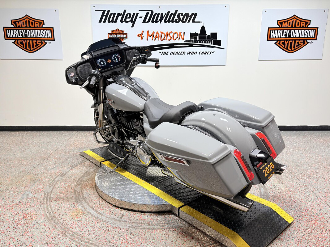 Street Glide®