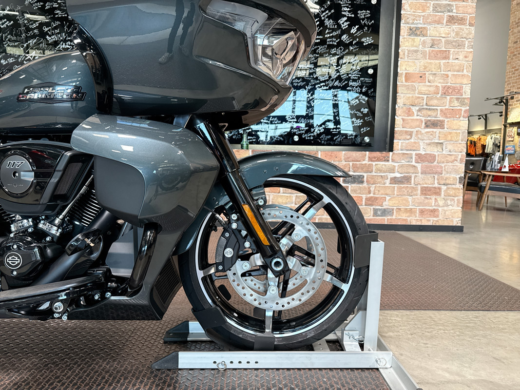 Road Glide®