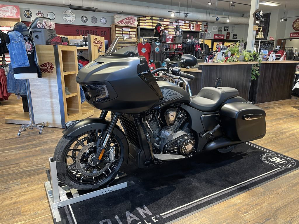 Challenger Dark Horse 112