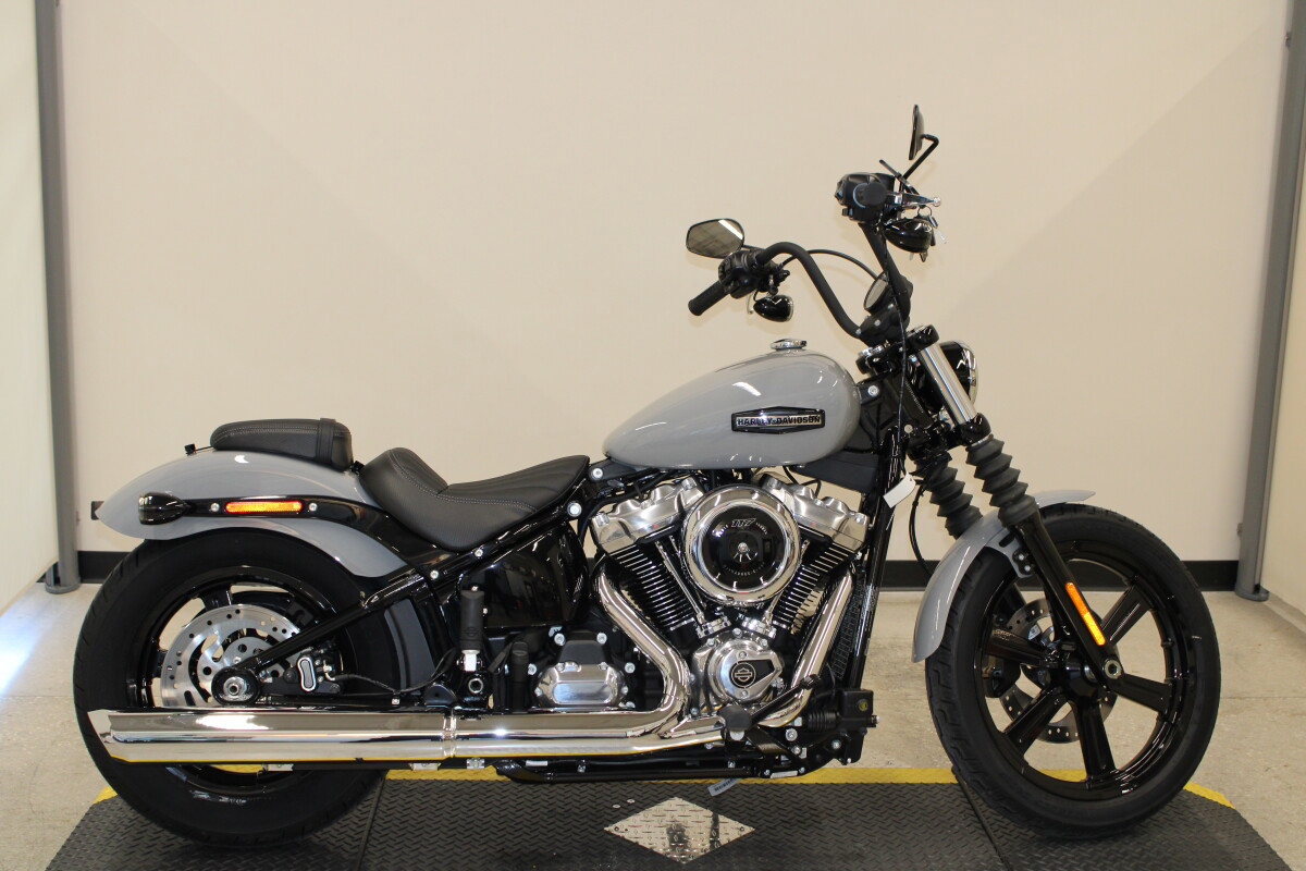 Street Bob®