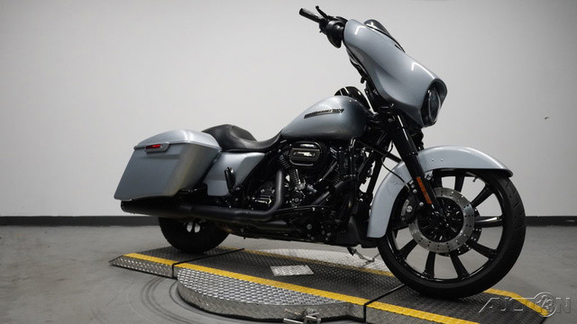 Street Glide® Special