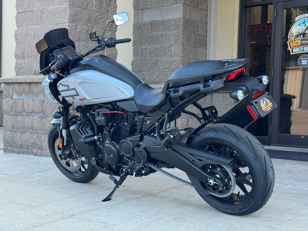 Pan America® 1250 ST