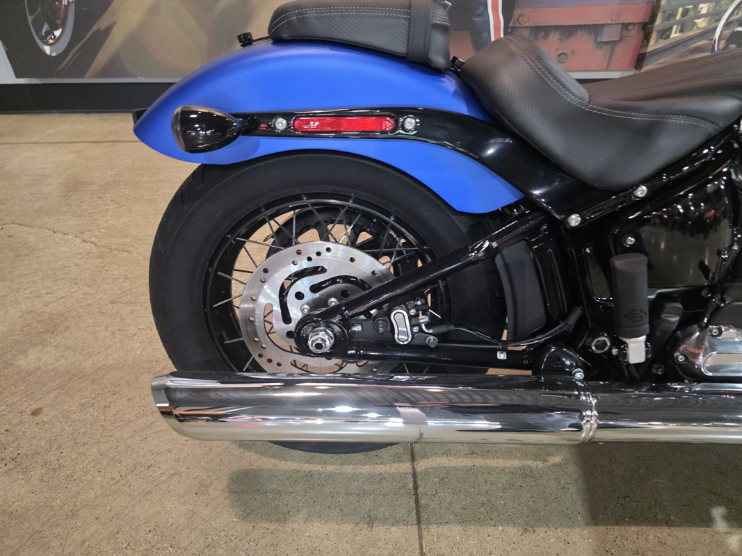 Street Bob®