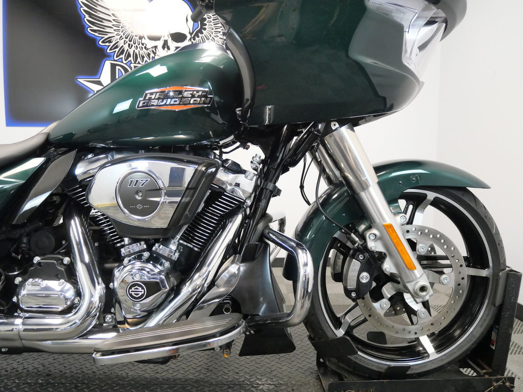 Road Glide®