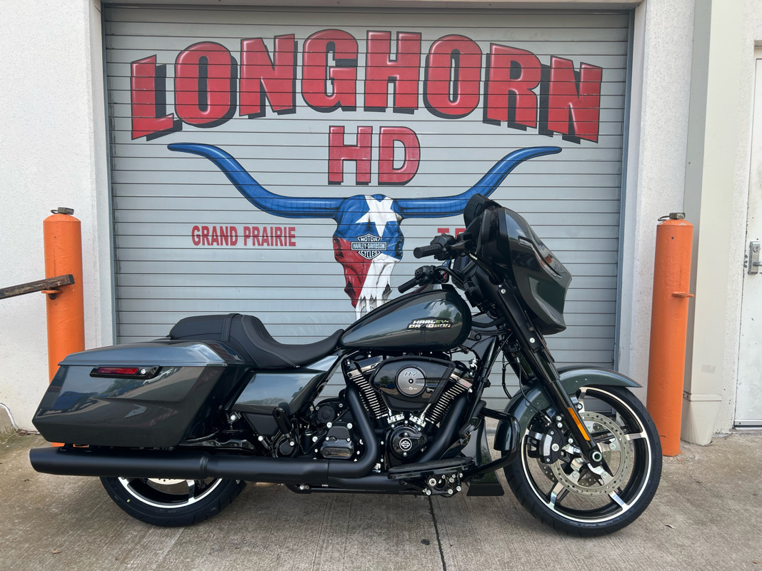 Street Glide®
