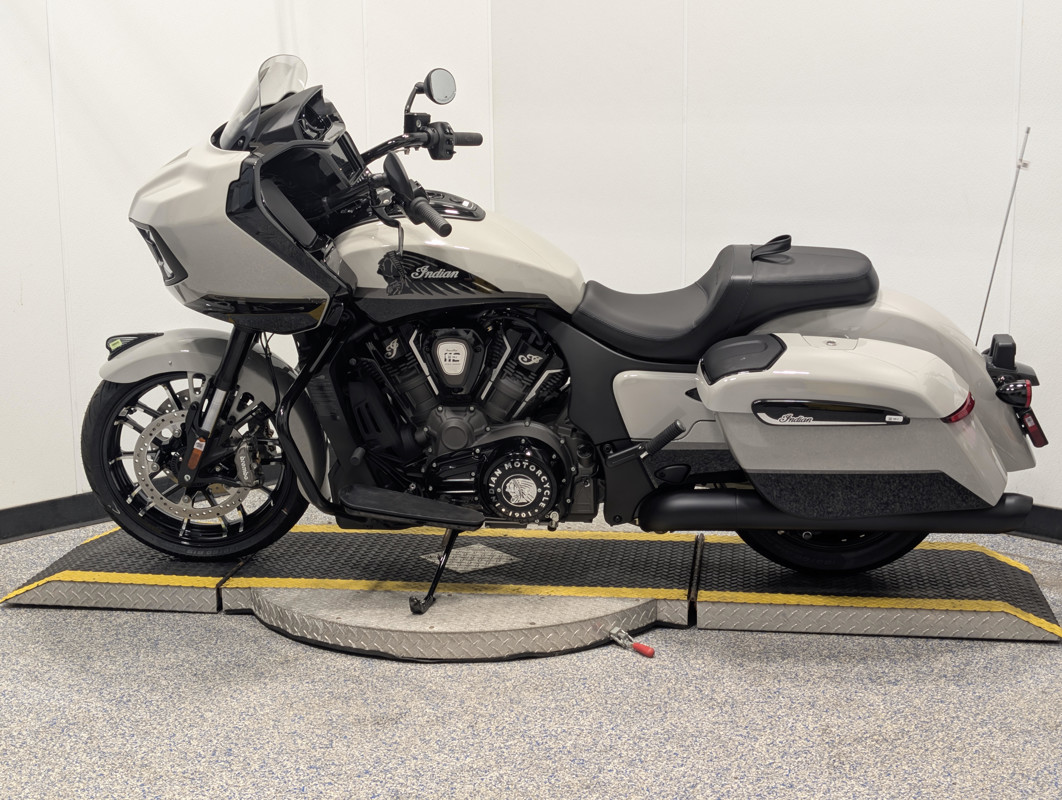 Challenger Dark Horse 112