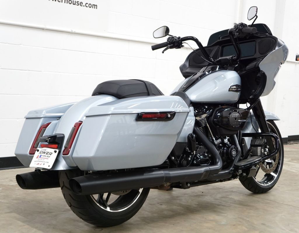Road Glide®