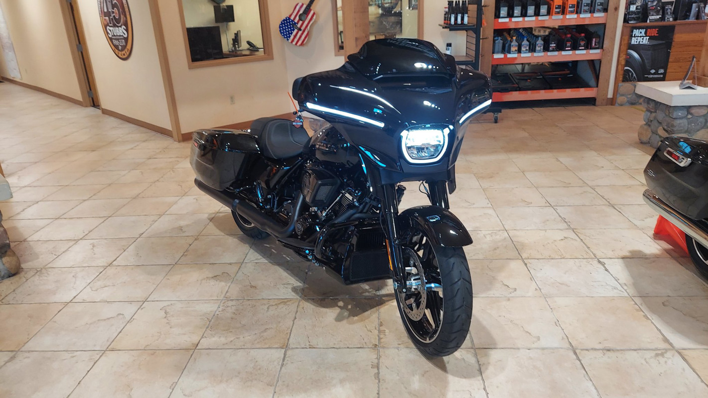 Street Glide®