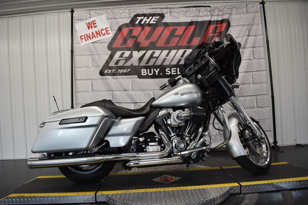 Street Glide®